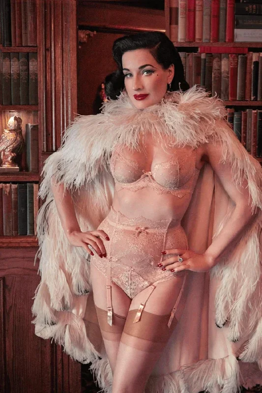 dita-von-teese-vintage-peach-lurex-lace-bikini