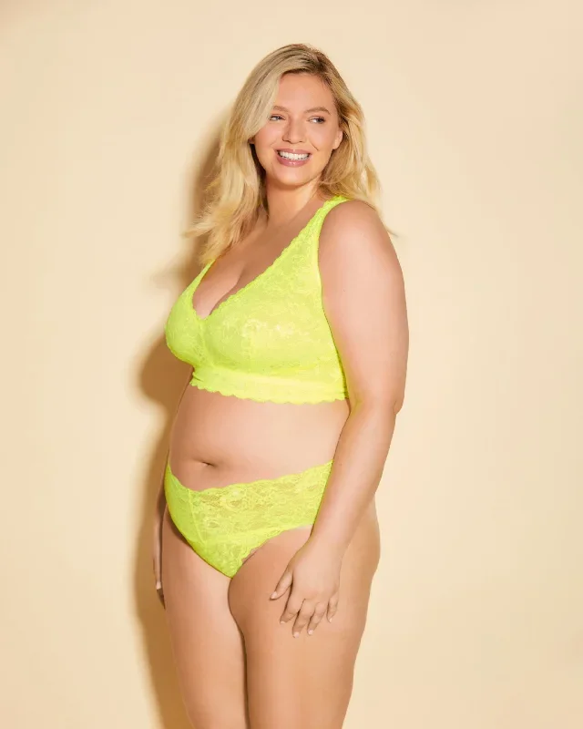 never-say-never-ultra-curvy-racie-racerback-bralette-neon-yellow-en