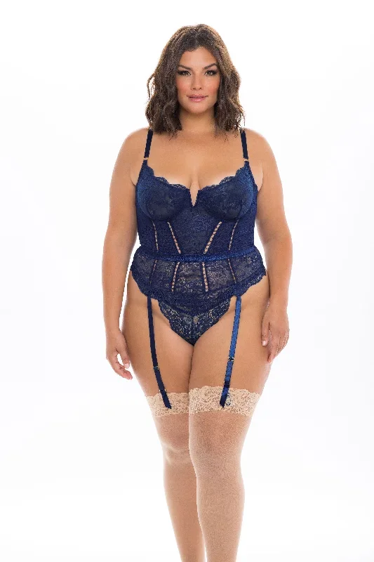 tease-me-plus-size-bustier-set