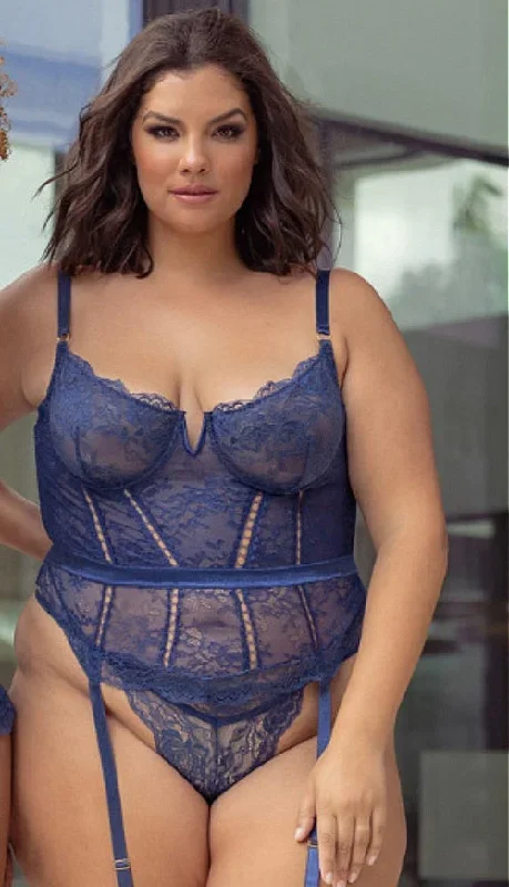 tease-me-plus-size-bustier-set